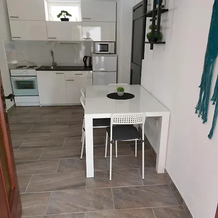 Apartments Maltasic Vir Exterior photo