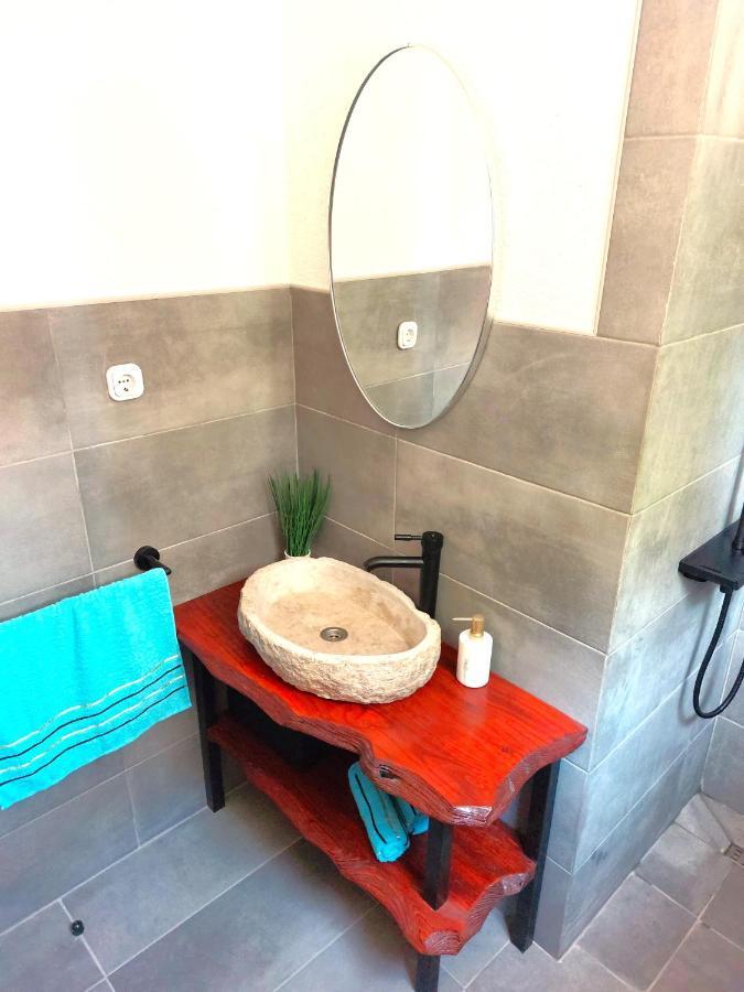 Maltasic Apartment Vir