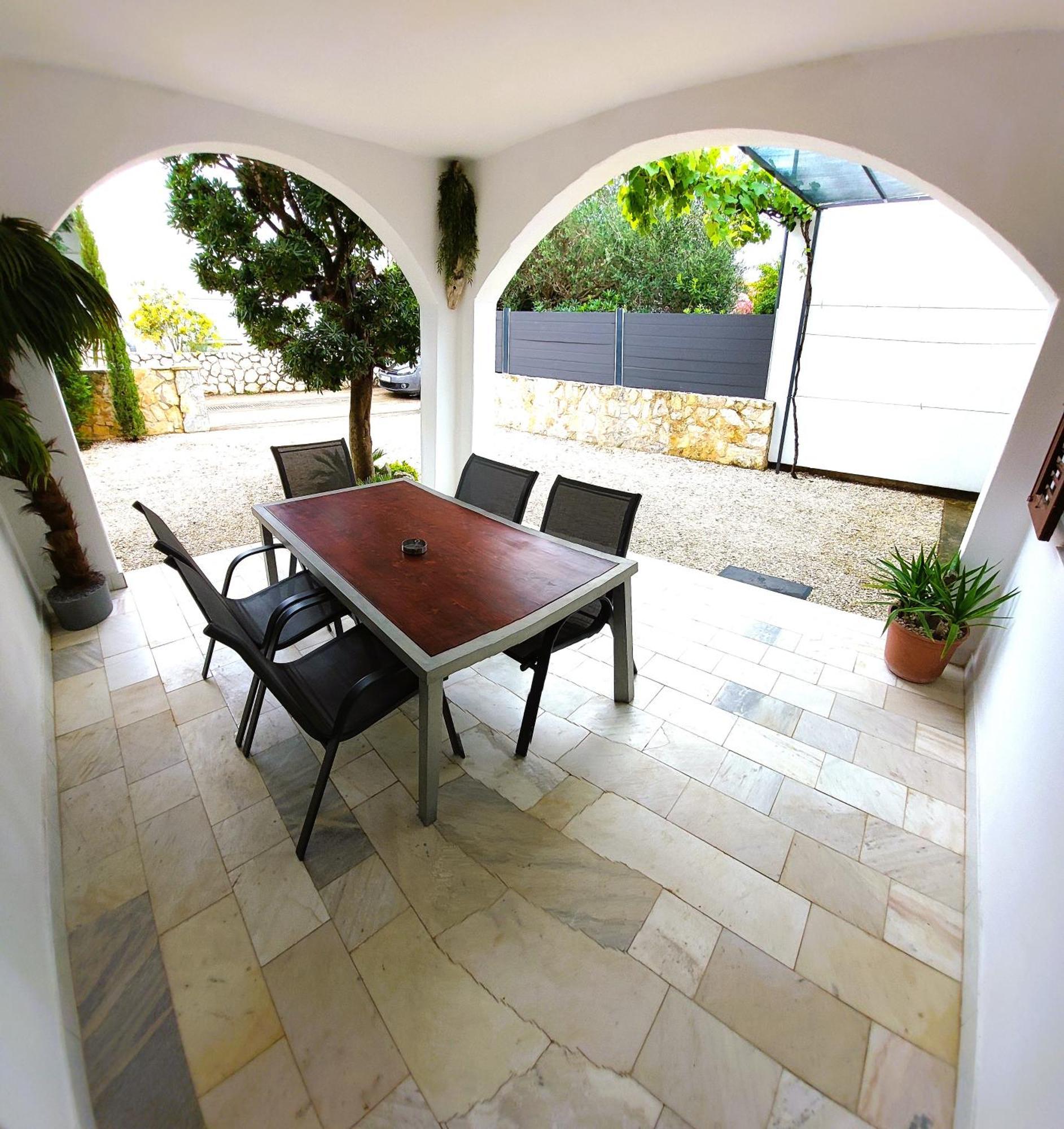 Maltasic Apartment Vir